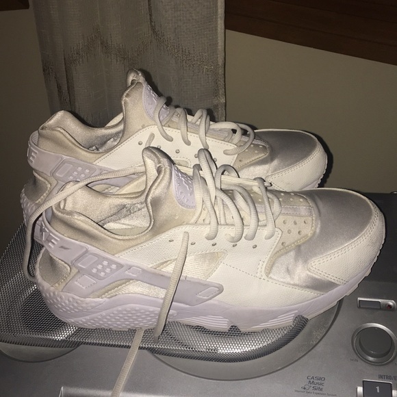 hurraches white